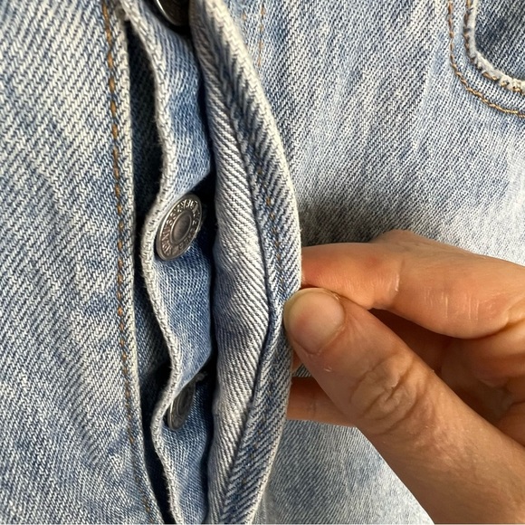 LEVI’S Ribcage Straight Ankle Jeans Distressed Size 28 - Picture 4 of 11